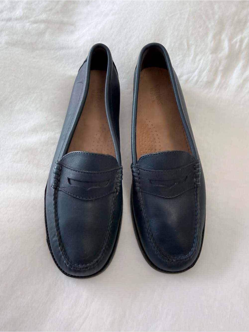 G.H. Bass & Co. | Women’s 8.5 | Navy Blue Kathleen Weejuns Penny Loafers - Picture 2 of 10